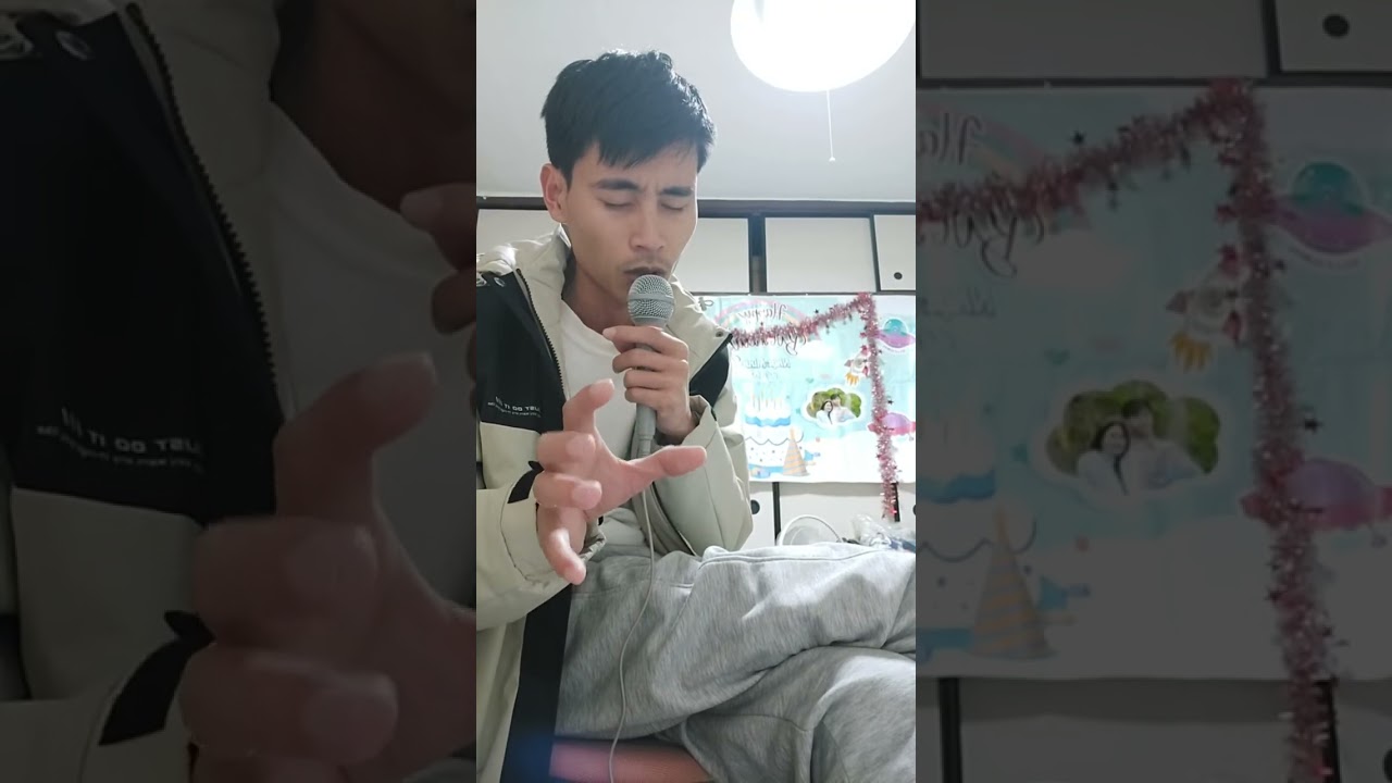 Cảnh nổi bật từ buổi phát trực tiếp