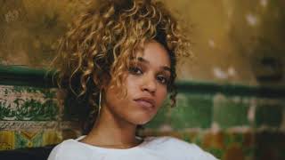 Izzy Bizu - Mad Behaviour (Heavytrackerz Rmx)