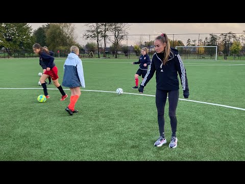 Speelsters Arendonk krijgen training van Red Flame Tessa Wullaert