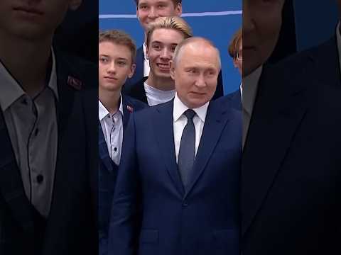 Putin Tells Students Russia Remains 'Invincible' as School Year Begins