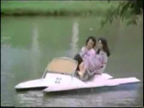 download lagu mp3 mp4 Lagu Dangdut Rhoma Irama Siapa Yg Punya, download lagu Lagu Dangdut Rhoma Irama Siapa Yg Punya gratis, unduh video klip Lagu Dangdut Rhoma Irama Siapa Yg Punya