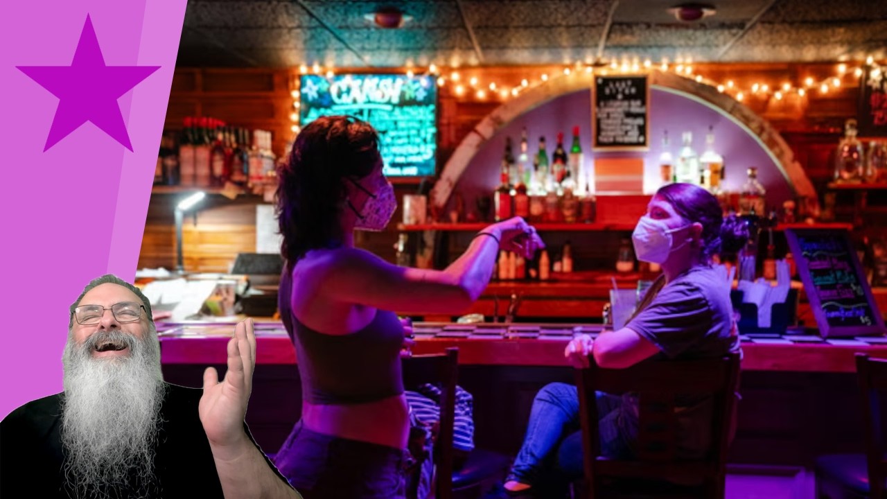 BAR LESBICO em MASSACHUCETS gera REVOLTA ao NÃO EXIGIR mais MÁSCARAS para COVID: QUE COVID?