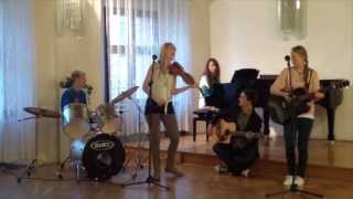 Video Meanwhile - Cesta (Kryštof a Tomáš Klus cover)