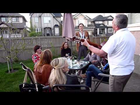 Zurka kod Ceda: Punisa sa pesmom: "A ti si me tekstala"