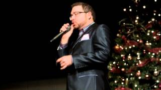 Ian Owens sings White Christmas