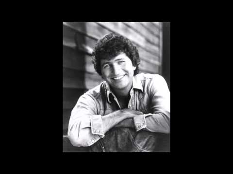 Baby, Don't Get Hooked on Me   MAC DAVIS