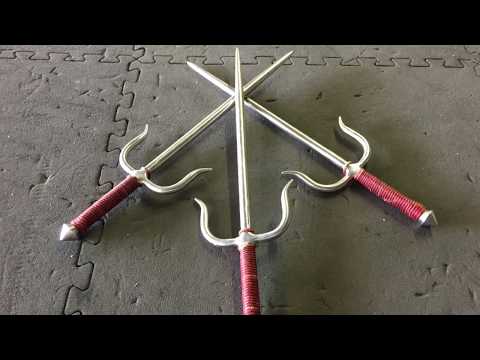 Okinawan Sai (traditional kobudo weapon) - 2 of 3