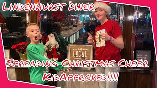 SPREADING CHRISTMAS CHEER AT THE LINDENHURST DINER 2022 #christmas #diner #kidapproved #happykids