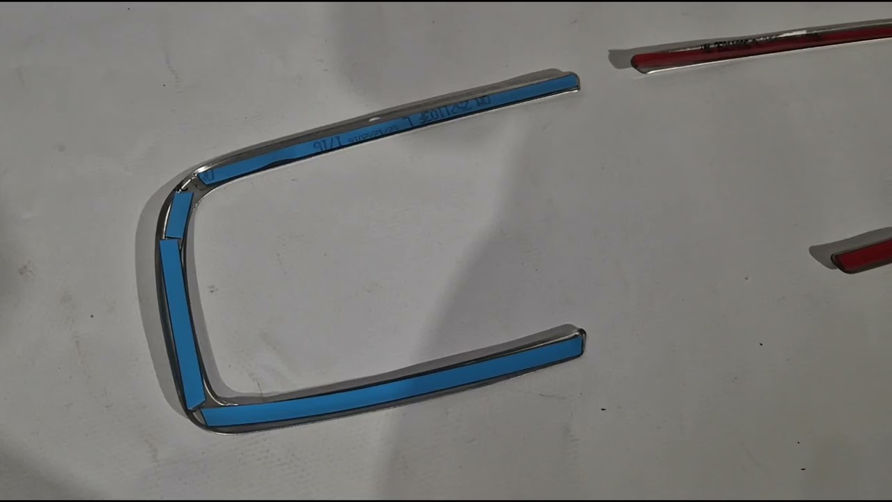 Fiat Fiorino/Qubo 2008-2024 рр. Накладки на противотуманки 2016↗ (2 шт., нерж.) Video 1