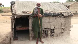 preview picture of video 'Rebuilding after the floods - Pakistan - Handicap International'