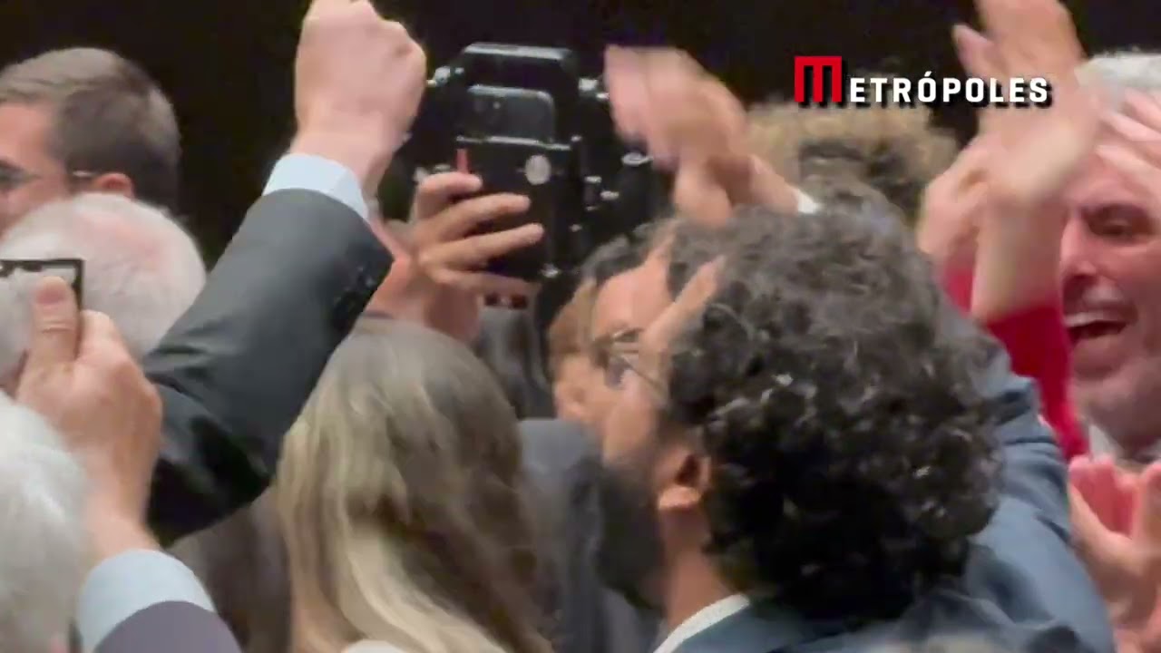 Veja reação de Glauber Braga ao receber suspensão ao invés de cassação do mandato