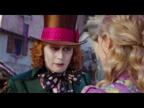 2016 Alice Através do Espelho