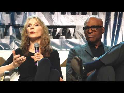 , title : 'Michael Dorn, Gates McFadden and Denise Crosby at STLV - 8-3-18'