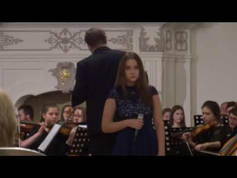 Karolina Ziemlicka - Niepodległa Niepokorna