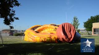 preview picture of video 'Inflatable Shuttle Timelapse'