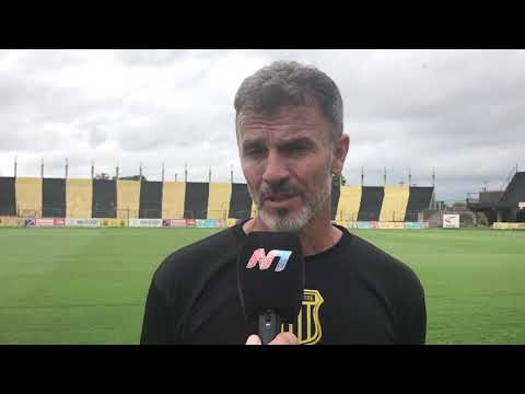 Alfredo Grelak, entrenador de Mitre