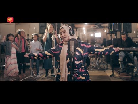 Standing In The Eyes Of The World 2019 [Official Music Video]