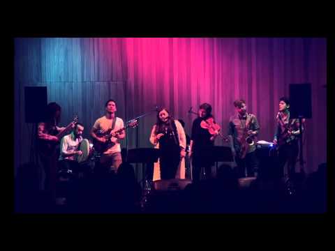 Tir Eolas and Olivia's Owls - 'Blue Mountains' (live)