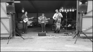 Run Mountain Ramblers - Boogie Woogie Country Girl