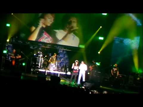 Pavol Habera & Ewa Farna - Odkial a kam (Fontana pre Zuzanu live - Kosice 2009)
