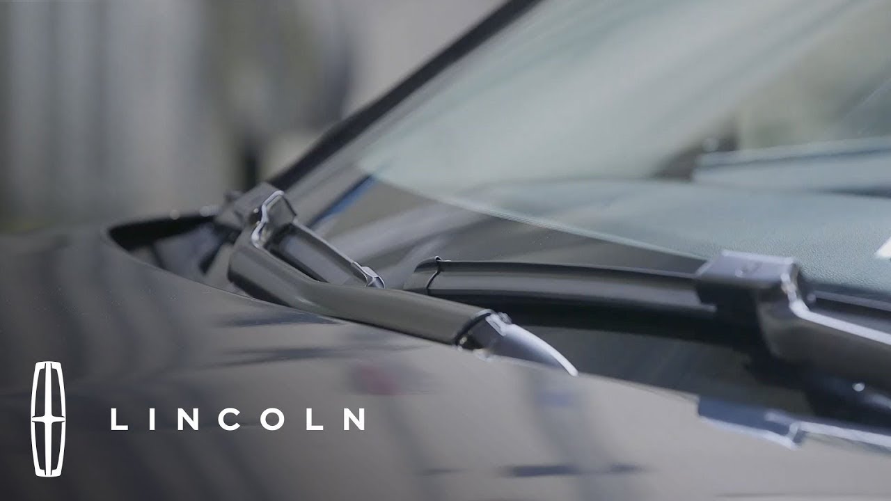 All-New Lincoln Aviator with advanced Heated VisioBlade Wiper System | Lincoln