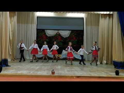 Ansamblul de dans ,,Oleandra", satul Peresecina