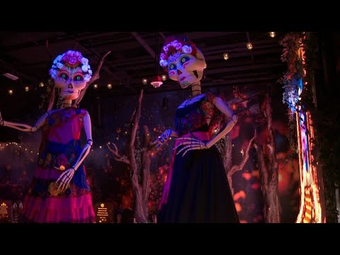 Colors of Mexico owner in Las Vegas showcasing Latin American culture, finding success