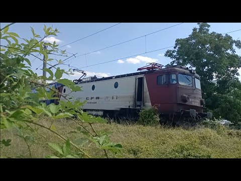 R 5205 Mărășești - Ghimeș pleacă din Saline hc