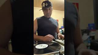 Freestyling Scratching Cutting to: Pooh-Man (MC Pooh) “Niggas Ain’t Playin”