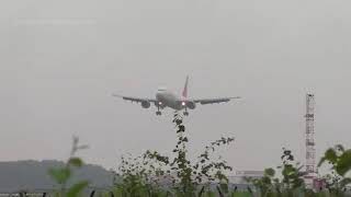 preview picture of video 'A nice landing , airbus a300-600 , qeshm air'