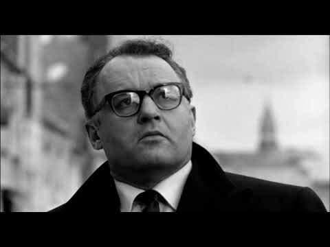 Le mani sulla città - di F. Rosi