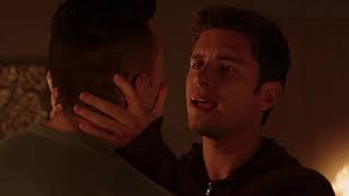 911 lone Star 2x12 | TK &amp; Carlos try to escape house fire and have a heart to heart just in case! 🥺💖