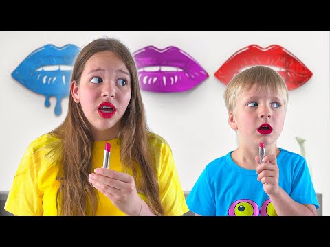 Avelina, Akim & Arthur play Are you Coping Me game with Amelia