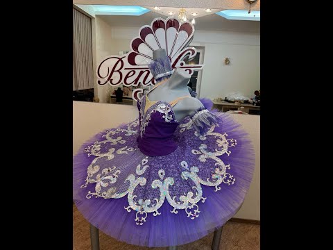 Stage costume P 0417 - video 2