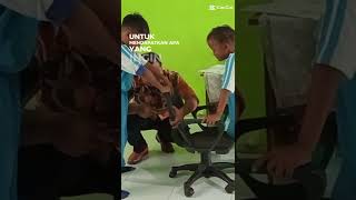 Download lagu memperbaiki kursi yang rusak di sela sela istirahat mp3 Download lagu memperbaiki kursi yang rusak di sela sela istirahat mp3