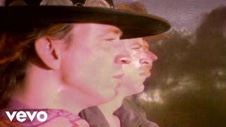Stevie Ray Vaughan &amp; Double Trouble - Couldn&#39;t Stand the Weather (Video)