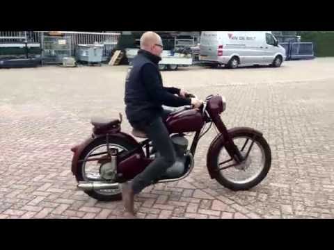 Jawa Perak 350 1954 www.classic-motorcycles.nl