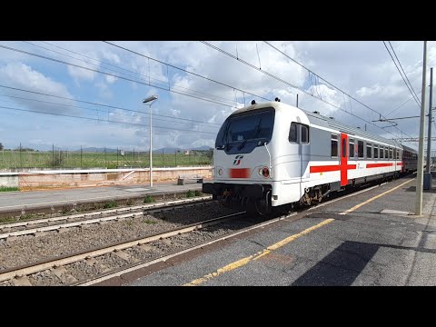 Intercity Giorno in transito a Torricola