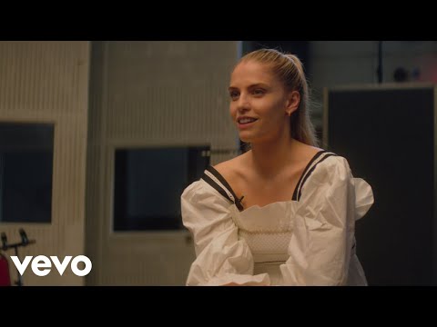 London Grammar - Lord It's A Feeling Orchestral (Amazon Original - Behind the Scenes)