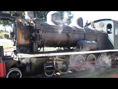 Jaguariuna Touristic Train, São Paulo, Brazil, steam locomotive maneuvering!