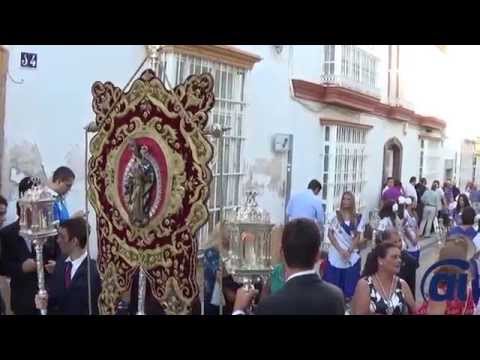 La Divina Pastora Coronada recorre las calles del barrio en su día grande