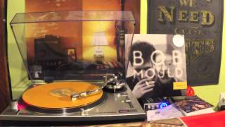 BONUS VIDEO: Bob Mould "Little Glass Pill/I Don't Know You Anymore/Kid With Crooked Face"