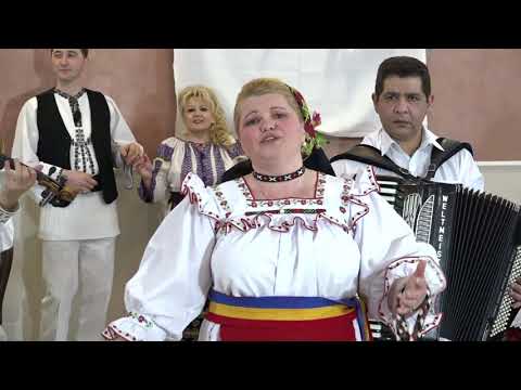 AXENIA ROZNICIUC - M-AM NASCUT COCON LA TARA