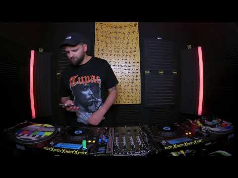 Manuel Di Martino - Riöt.scampia - 168 - Dj set