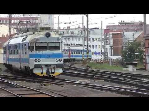 Odjezd jednotky 560 028/027 z Brna hlavního nádraží