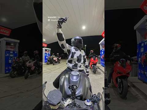 Huh? #smoothbrain #bikelife #silly #sirens #insta360x6