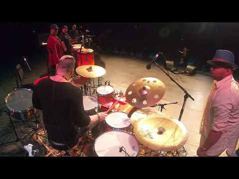 ISRAEL MORALES with TIEMPO LIBRE - Drums solo & Intro