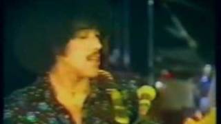 Thin Lizzy - Fighting My Way Back (1975) Live HQ True Audio