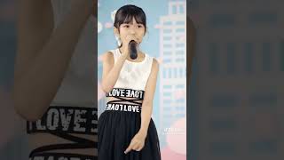 ジュニアアイドル