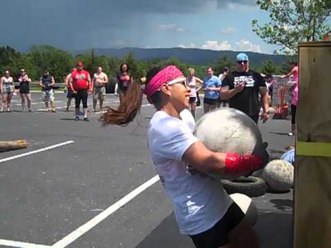 Blueridge Mountaineer Strongman Women's Open 2013- Phoebe Sanyer logs and stones